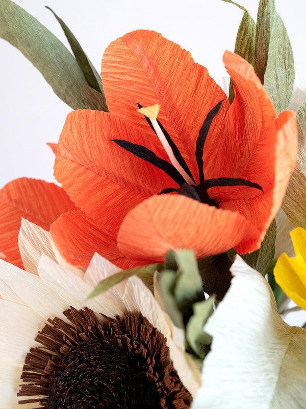 Single stalk bouquets for gifting? Yes please!! #paperflowers  #crepepaperflowers #handmadegifts